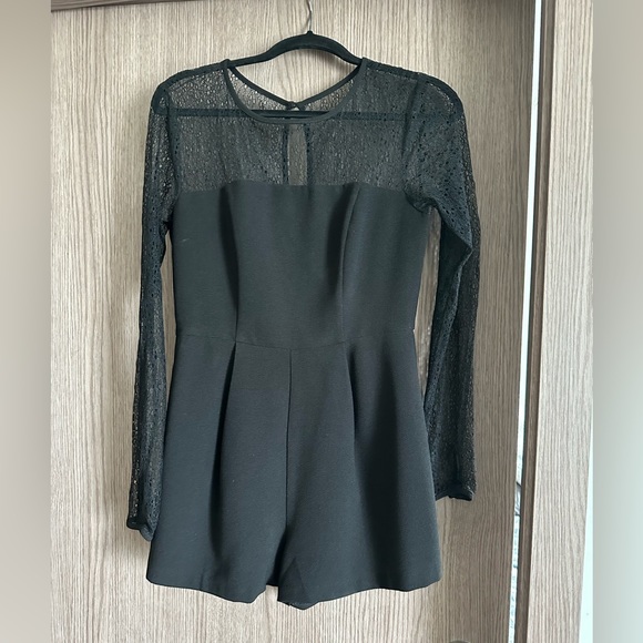 Forever 21 Black lace trimmed romper - Picture 1 of 1